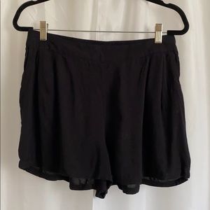 Stretch Loose fitting Shorts